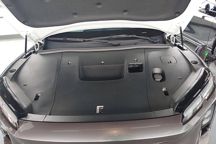 Used Nio EC6 2025 75 kWh Engine Bay