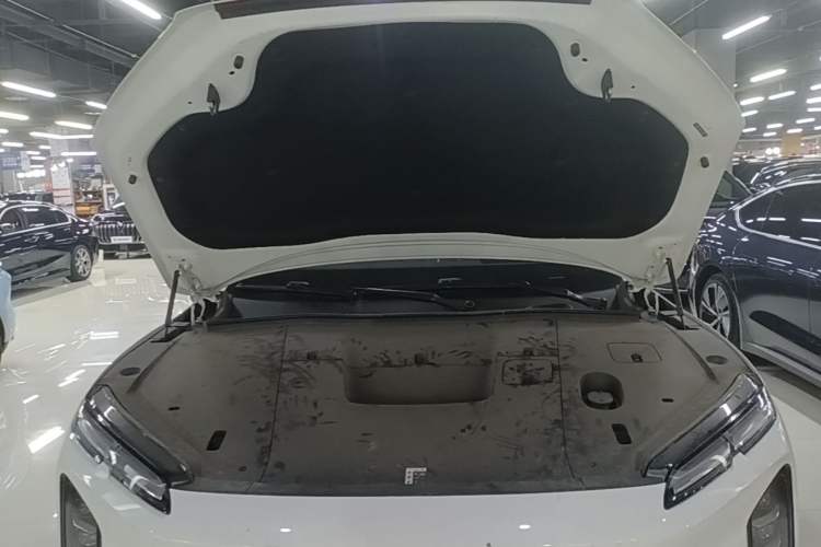 Used Nio EC6 2025 75 kWh Engine Bay