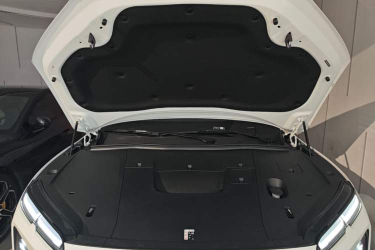 Used Nio EC6 2025 75 kWh Engine Bay