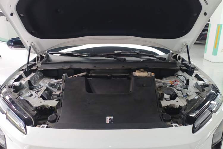 Used Nio EC6 2025 75 kWh Engine Bay