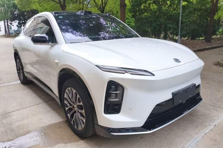 Used Nio EC6 2025 75 kWh Exterior 1
