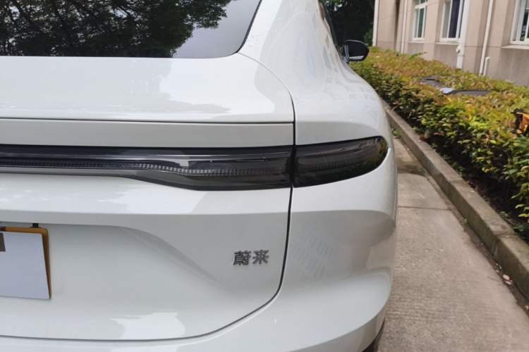 Used Nio EC6 2025 75 kWh Exterior 3