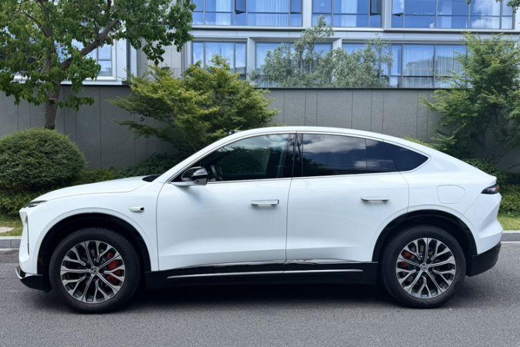 Used Nio EC6 2025 75 kWh Exterior 4