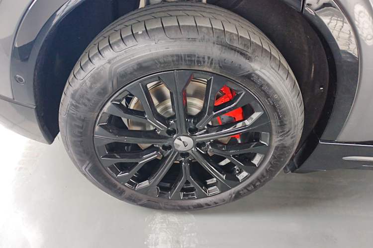 Used Nio EC6 2025 75 kWh Exterior 8