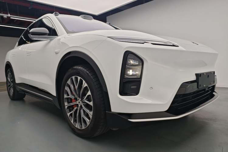Used Nio EC6 2025 75 kWh Front Right 45 Deg
