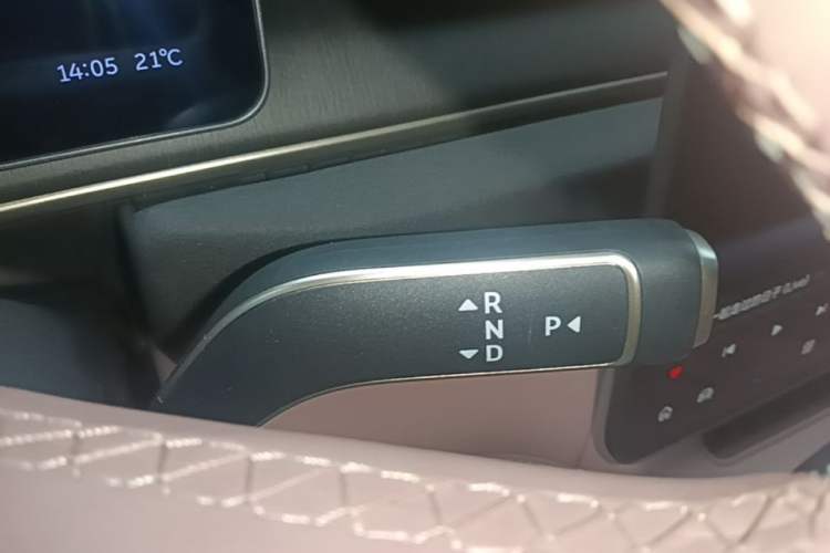 Used Nio EC6 2025 75 kWh Gear Lever