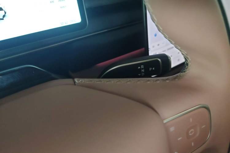 Used Nio EC6 2025 75 kWh Gear Lever