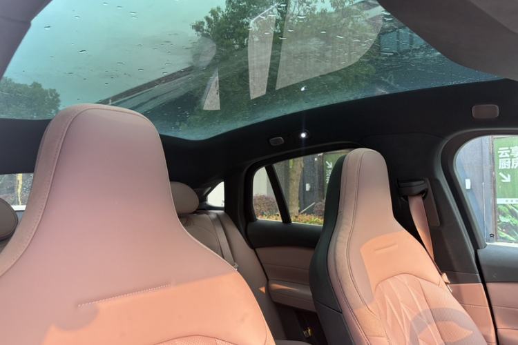 Used Nio EC6 2025 75 kWh Headliner