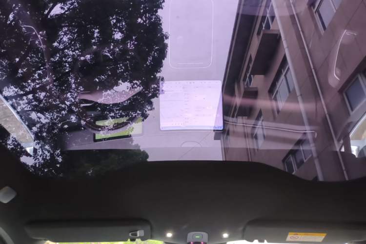 Used Nio EC6 2025 75 kWh Headliner