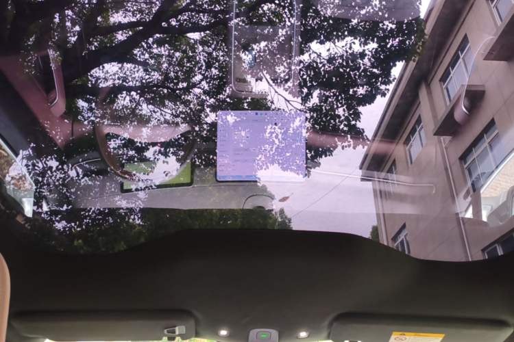 Used Nio EC6 2025 75 kWh Headliner
