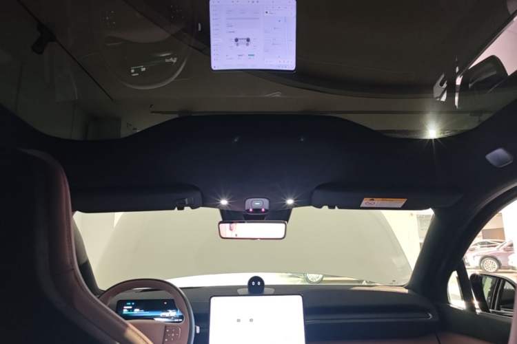 Used Nio EC6 2025 75 kWh Headliner
