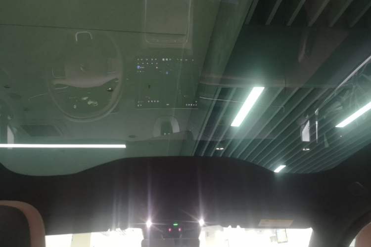 Used Nio EC6 2025 75 kWh Headliner