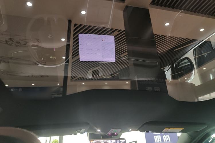 Used Nio EC6 2025 75 kWh Headliner