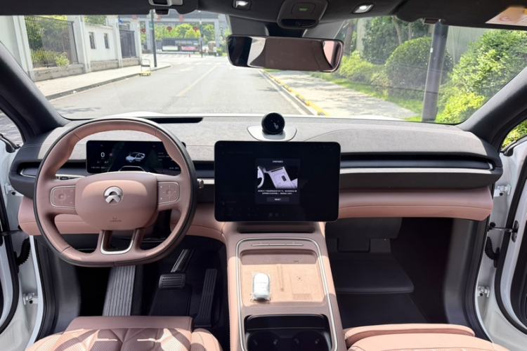 Used Nio EC6 2025 75 kWh Interior 1