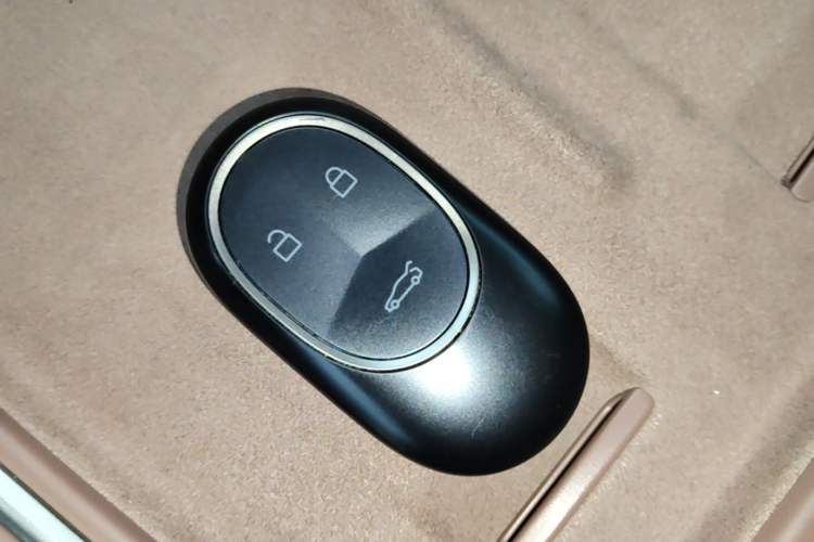 Used Nio EC6 2025 75 kWh Interior 1