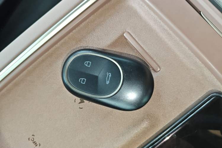 Used Nio EC6 2025 75 kWh Interior 1