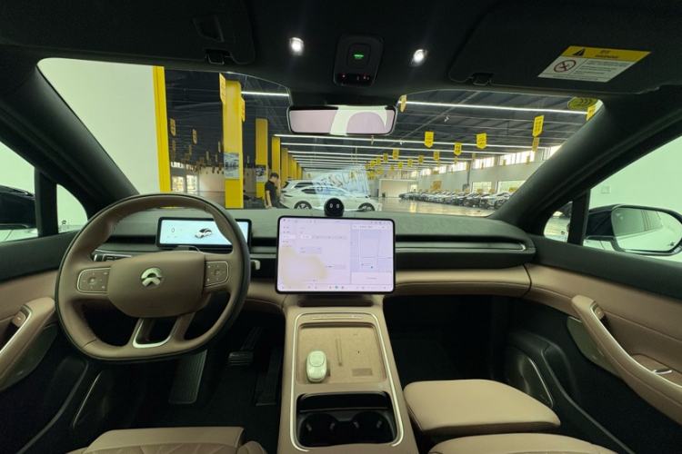 Used Nio EC6 2025 75 kWh Interior 2