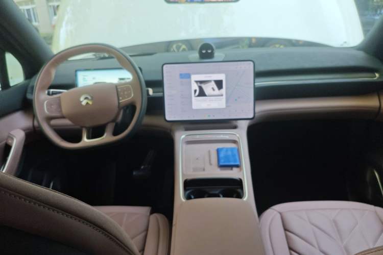 Used Nio EC6 2025 75 kWh Interior 2