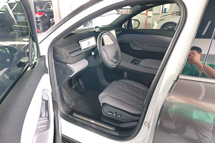 Used Nio EC6 2025 75 kWh Interior 3