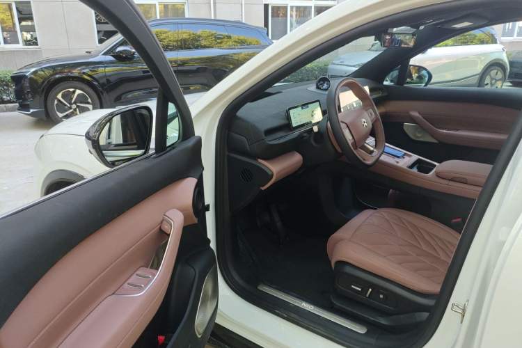 Used Nio EC6 2025 75 kWh Interior 3