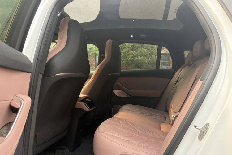 Used Nio EC6 2025 75 kWh Interior 4