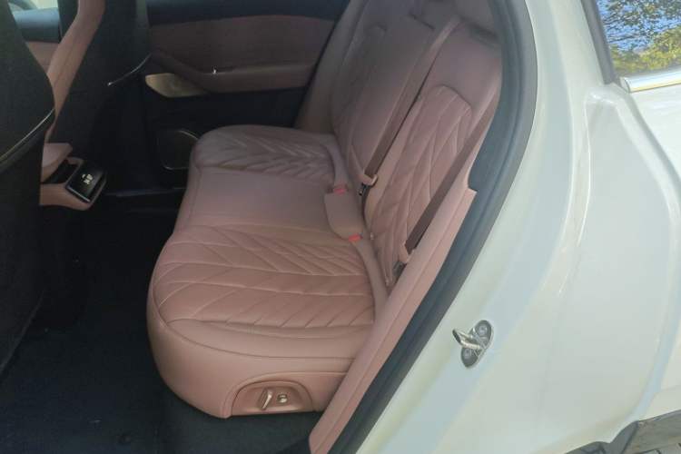 Used Nio EC6 2025 75 kWh Interior 4