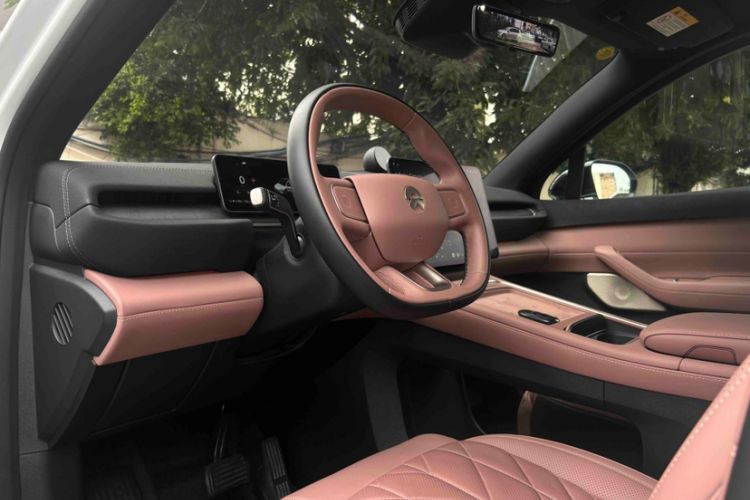 Used Nio EC6 2025 75 kWh Interior 5