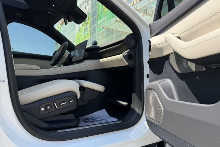 Used Nio EC6 2025 75 kWh Interior 6