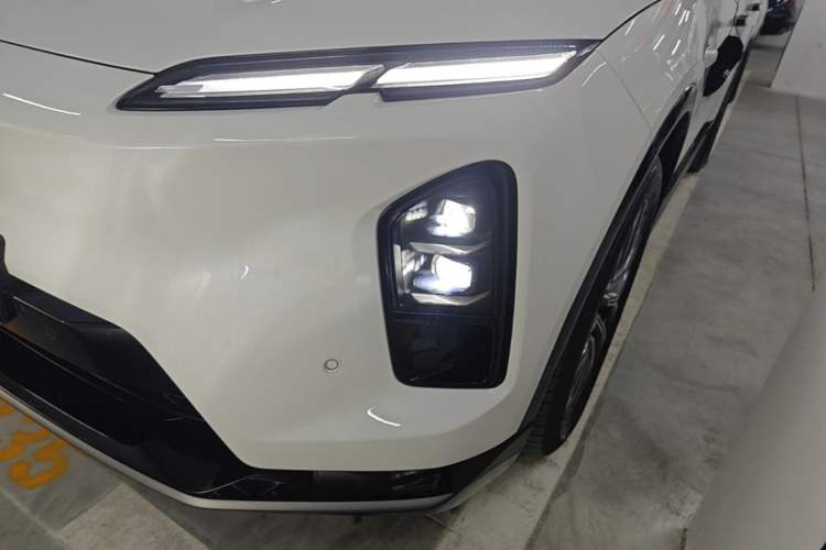 Used Nio EC6 2025 75 kWh Left Front Headlight