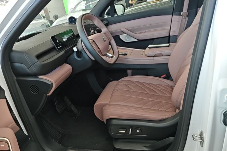 Used Nio EC6 2025 75 kWh Left Front Seat