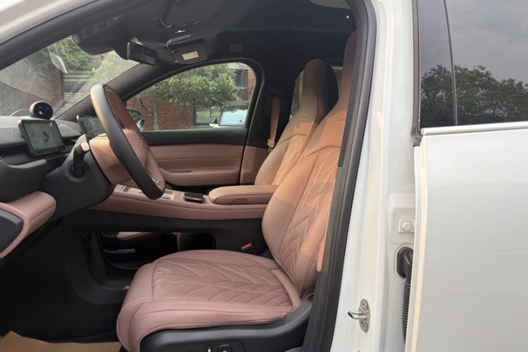 Used Nio EC6 2025 75 kWh Left Front Seat