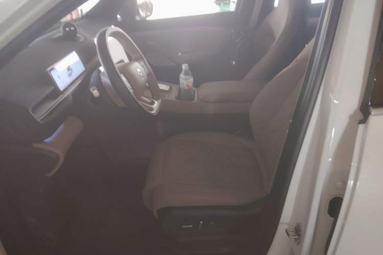 Used Nio EC6 2025 75 kWh Left Front Seat