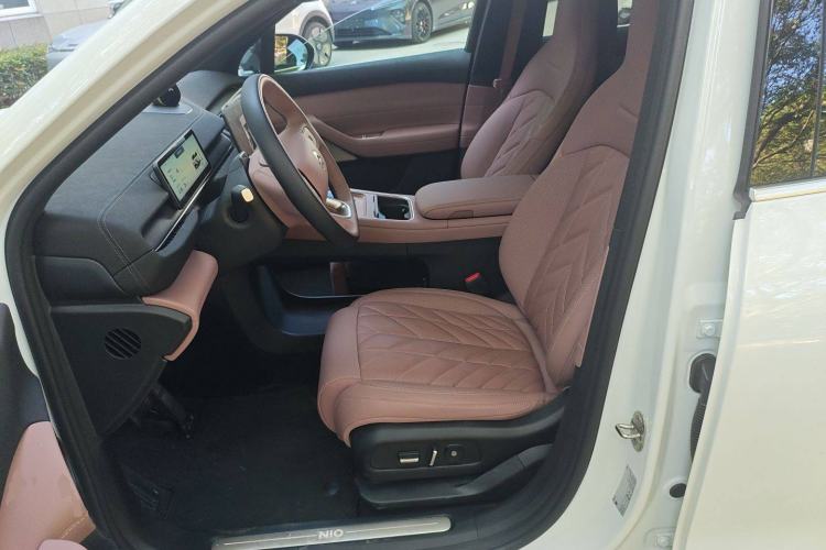 Used Nio EC6 2025 75 kWh Left Front Seat
