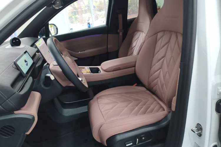 Used Nio EC6 2025 75 kWh Left Front Seat