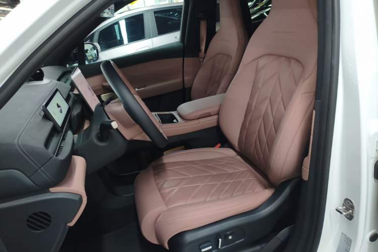 Used Nio EC6 2025 75 kWh Left Front Seat