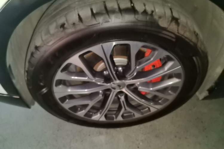 Used Nio EC6 2025 75 kWh Left Front Wheel Hub