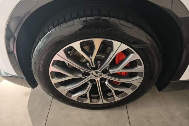 Used Nio EC6 2025 75 kWh Left Front Wheel Hub