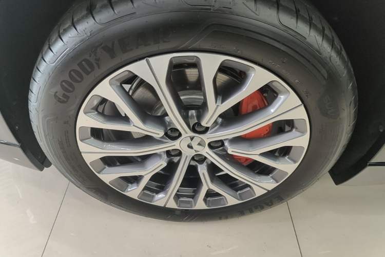Used Nio EC6 2025 75 kWh Left Front Wheel Hub