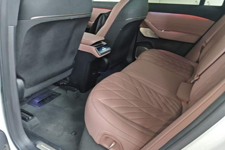 Used Nio EC6 2025 75 kWh Left Rear Seat