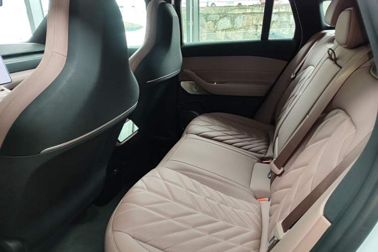 Used Nio EC6 2025 75 kWh Left Rear Seat