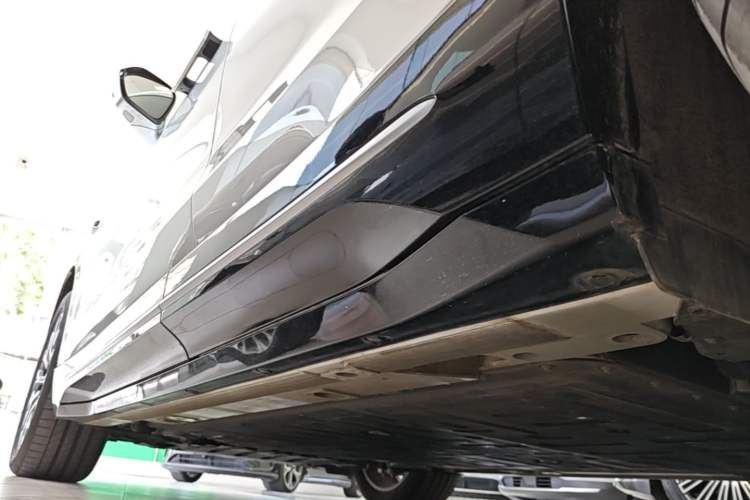 Used Nio EC6 2025 75 kWh Left Side Sill