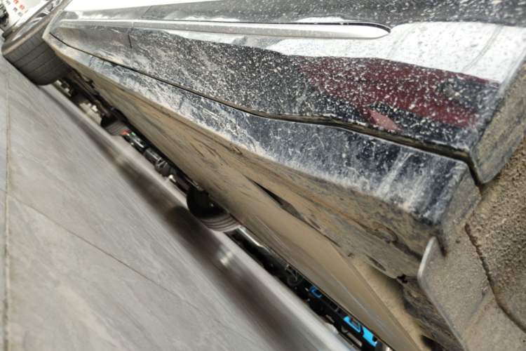 Used Nio EC6 2025 75 kWh Left Side Sill