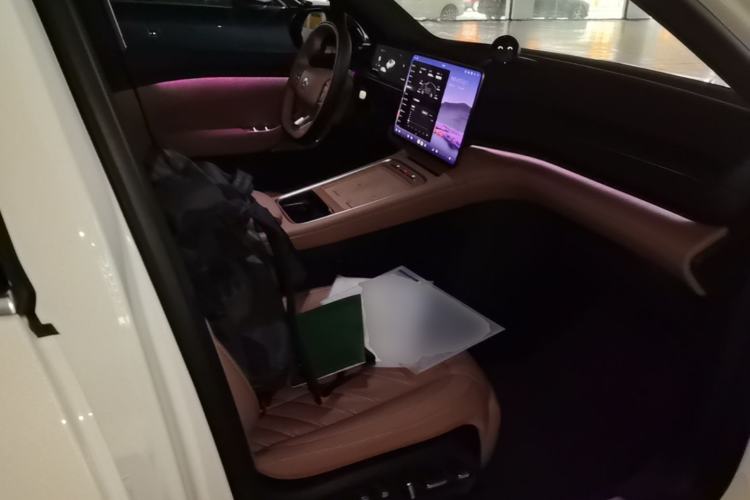 Used Nio EC6 2025 75 kWh Right Front Seat