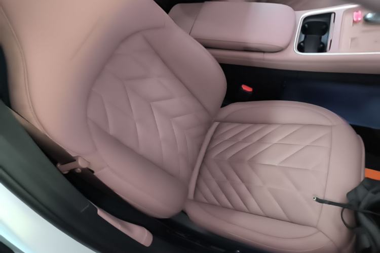 Used Nio EC6 2025 75 kWh Right Front Seat