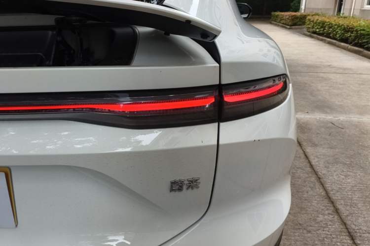 Used Nio EC6 2025 75 kWh Right Rear Taillight