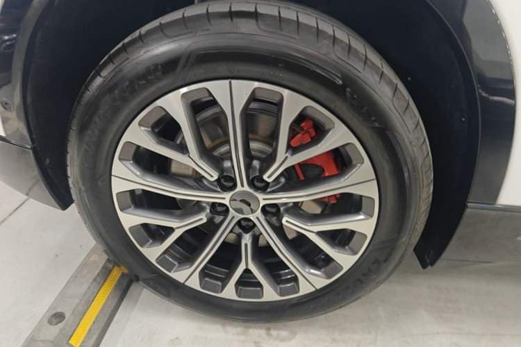 Used Nio EC6 2025 75 kWh Right Rear Wheel Hub