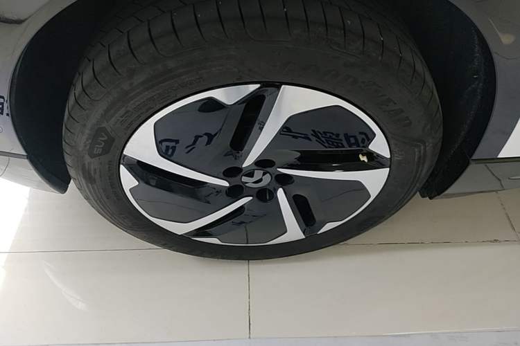 Used Nio EC6 2025 75 kWh Right Rear Wheel Hub