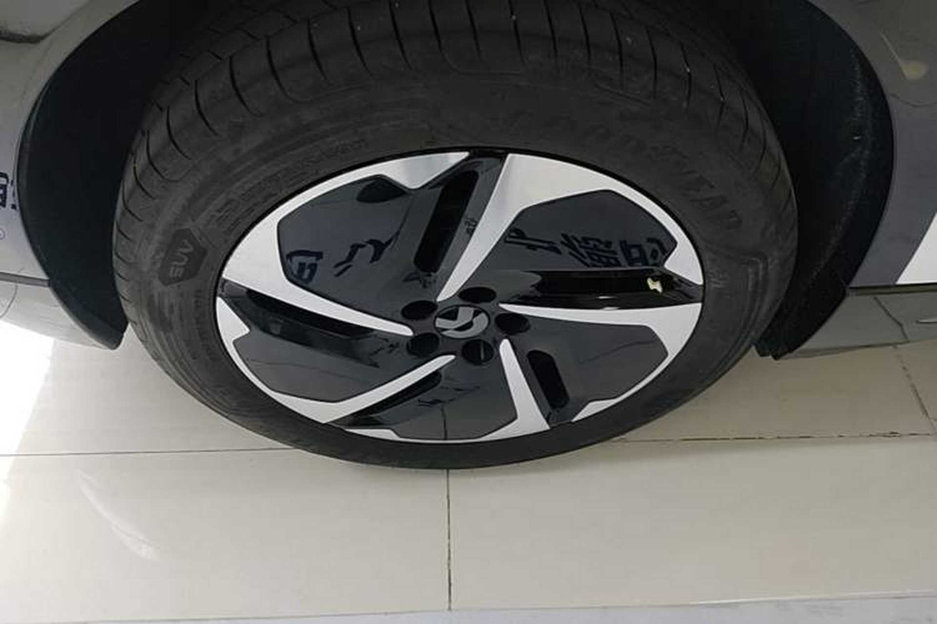 Used Nio EC6 2025 75 kWh Right Rear Wheel Hub