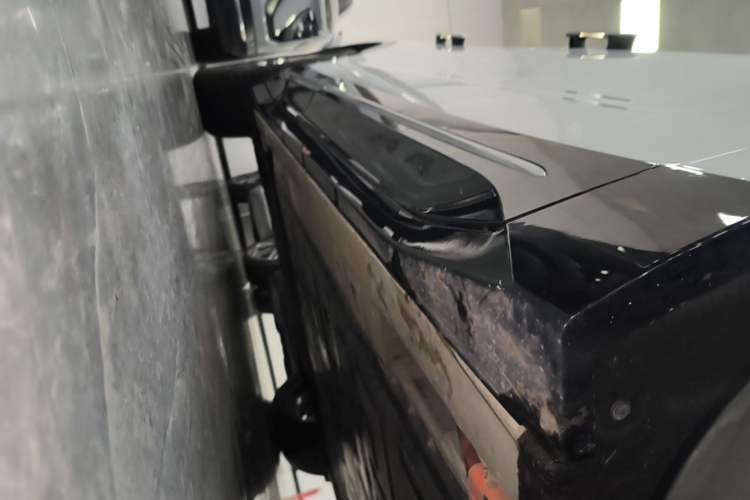 Used Nio EC6 2025 75 kWh Right Side Sill