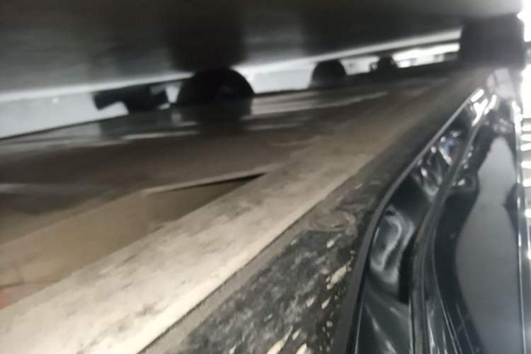 Used Nio EC6 2025 100 kWh Right Side Sill